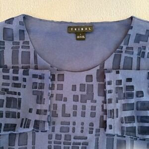 Tribal Women's Top L Blue Textured Cutout Pattern 3/4 Sleeve Stretch Knit Shirt